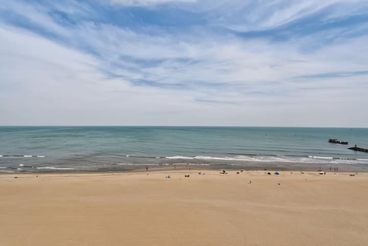 Wake Up To Watch Dolphins & Sunrises! | Pool | Gym - Virginia Beach, VA