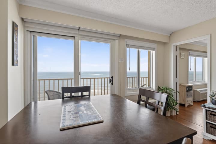 Watch Dolphins & Sunrises | Pool | Gym 1206 - Virginia Beach