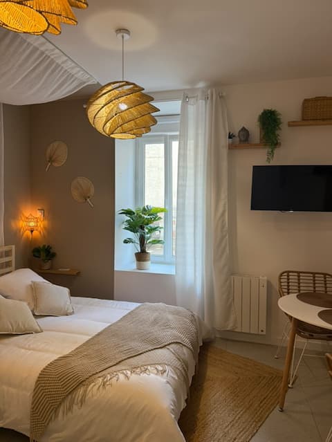 Successful Airbnb property: The Balinese Parenthesis in Diocèse D'angers