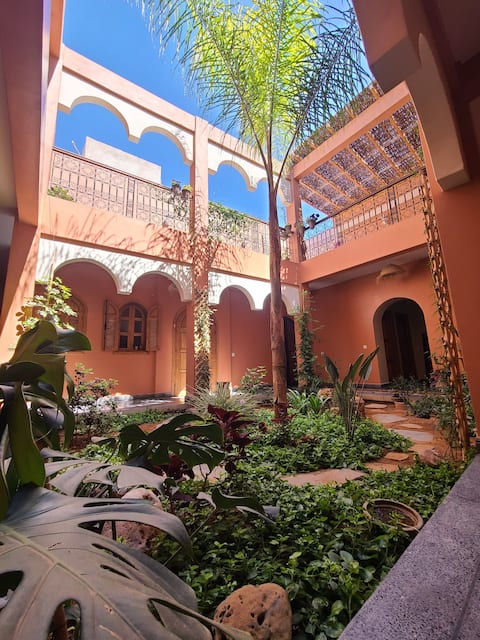 Bed and breakfast in an authentic Riad 3