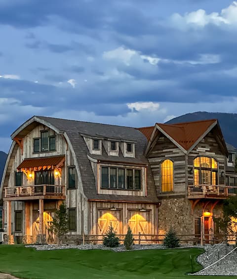 Calamity Ridge
Family & Pet Friendly!
