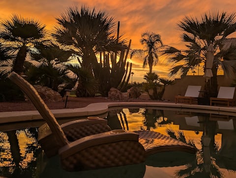 Palm Springs Sunset Golf Villa •Private Pool & Spa