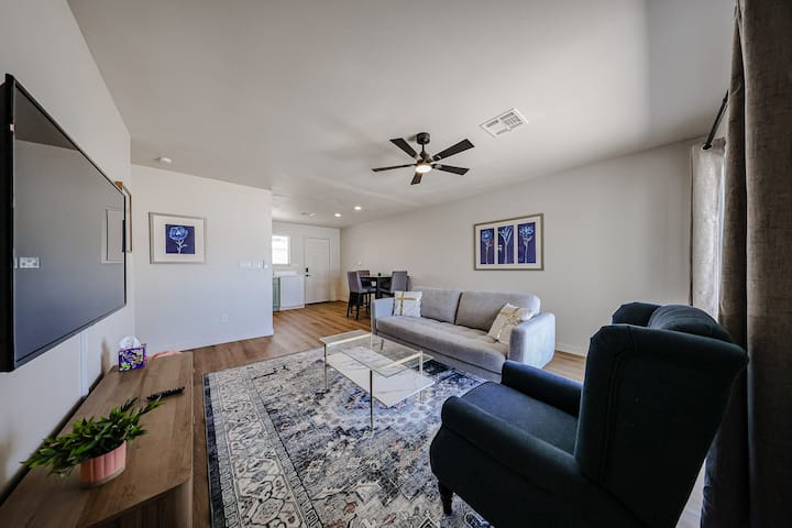 #3 Blue Skies Midtown Retreat | Comfy Affordable - Phoenix, AZ