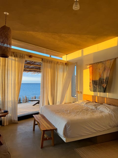 TITI Pyramid, Bungalow 1      *Breakfast Included*