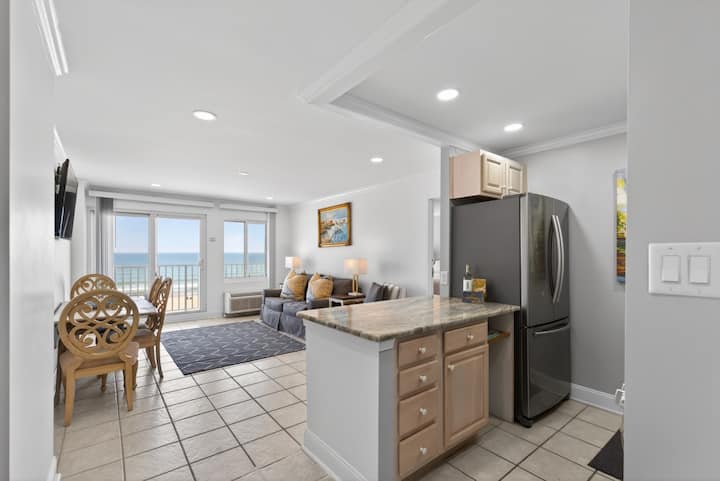 Relax On Sunny Virginia Beach|oceanfront View 504 - Virginia Beach, VA