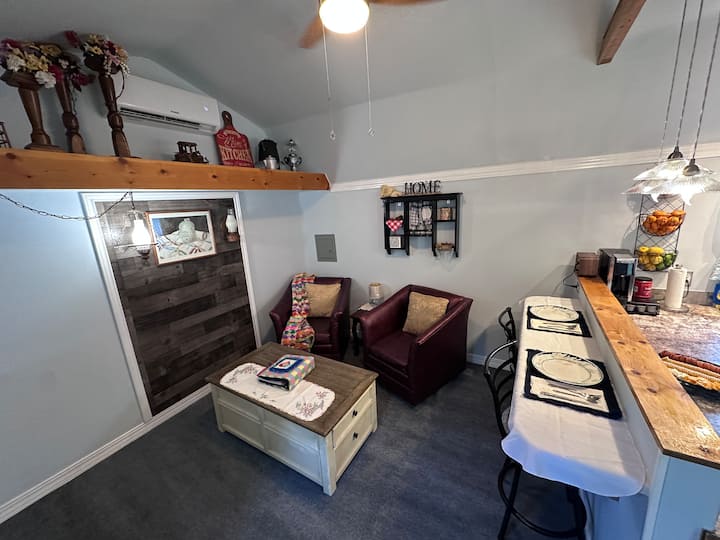 Chouse’s Tiny House - Pink, OK