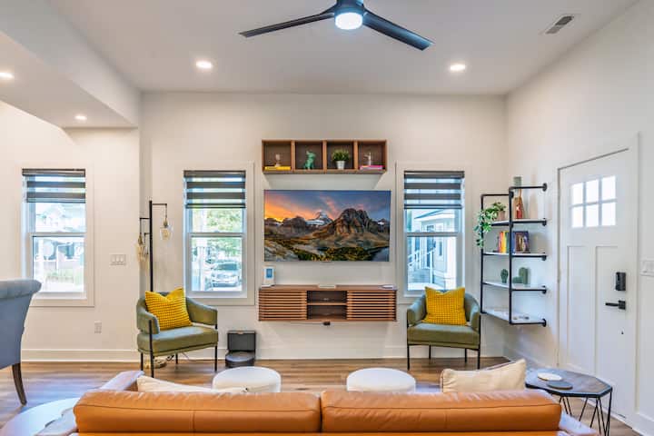 New: Luxe 4br W-2 Car Garage + Rooftop - インディアナポリス, IN