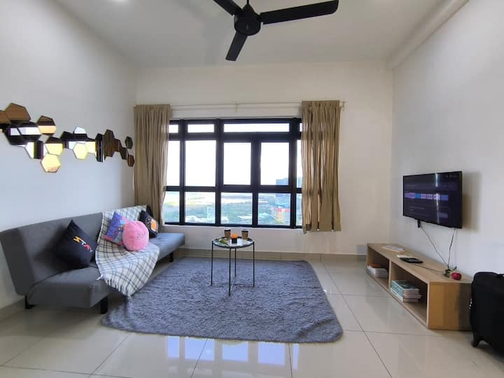 Mm Couple Cozy Comfort King Bed Netflix By Stay - Gelang Patah
