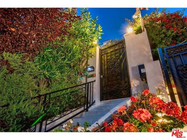 Elvis’ Hollywood Hills Hideaway gallery image 5