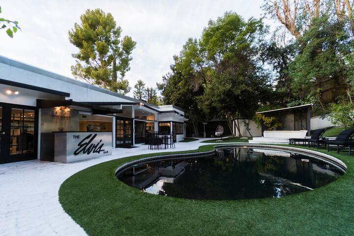 Elvis’ Hollywood Hills Hideaway gallery image 2
