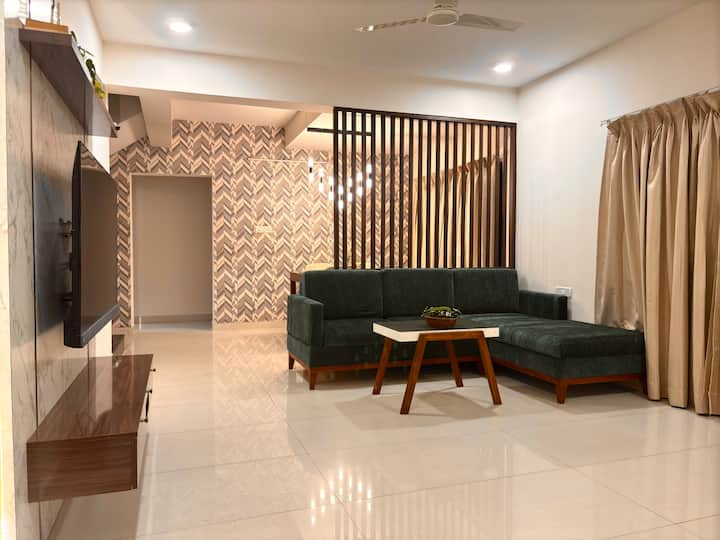 Living room image 3