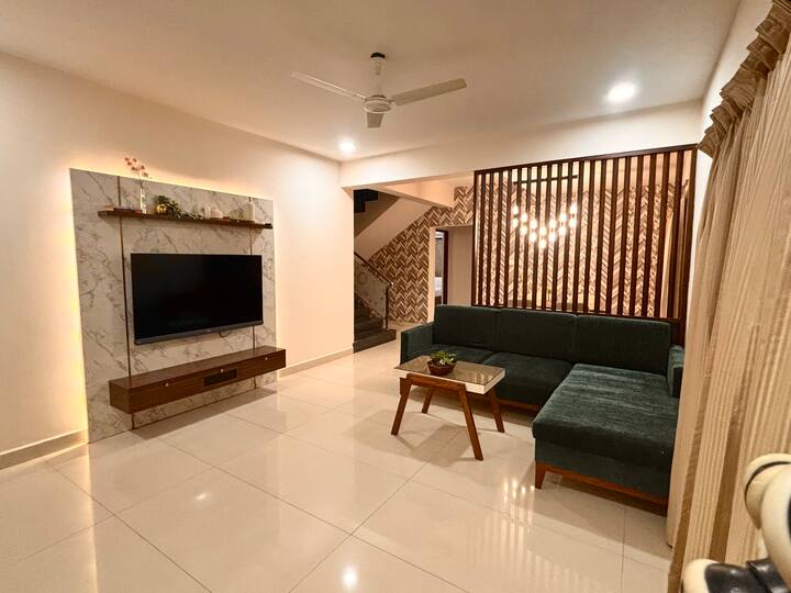 Living room image 2