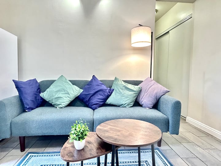 No Booking Fee+pvt 1b1b Back House+sofabed/parking - Monterey Park, CA