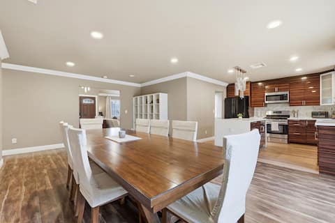 Quiet 5BR Home – Family & Work Travel Ready