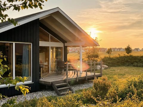 Wooden vacation home, favorite place with sauna, 500 m from the Baltic Sea