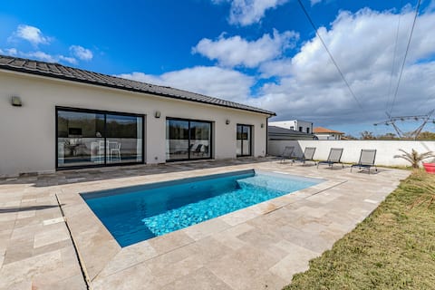 Halimi - Villa for 7 People with Pool