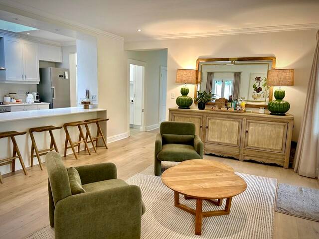 Stylish Home in Claremont gallery image 5