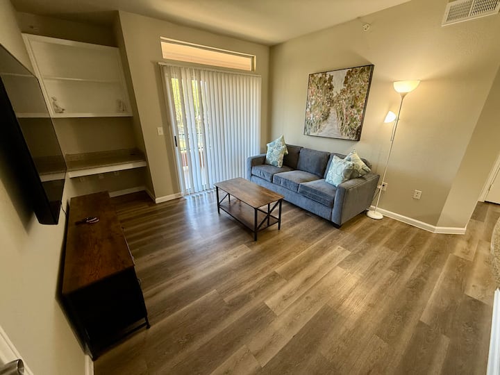 Modern, Cozy Apt Home 428 - Austin, TX