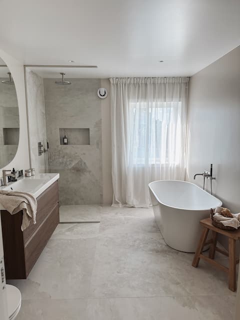 Exclusive detached house on Sola