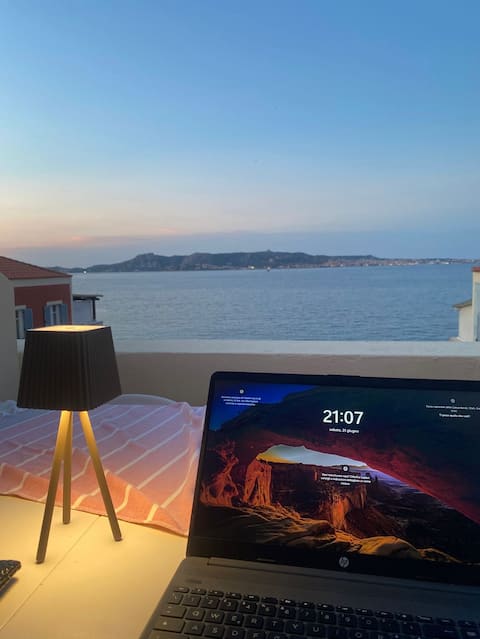 Beachfront apartment n.5 with seaview