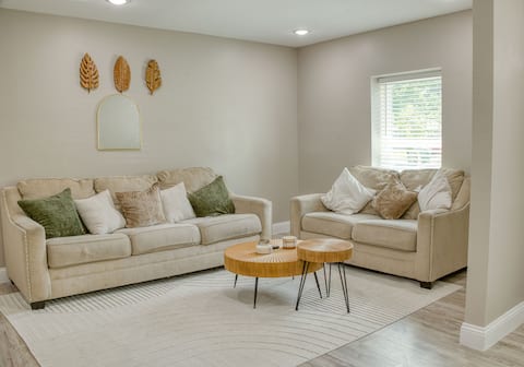 Top performing Airbnb: Cozy Home in Houston near NRG | 15 from Downtown in South Park
