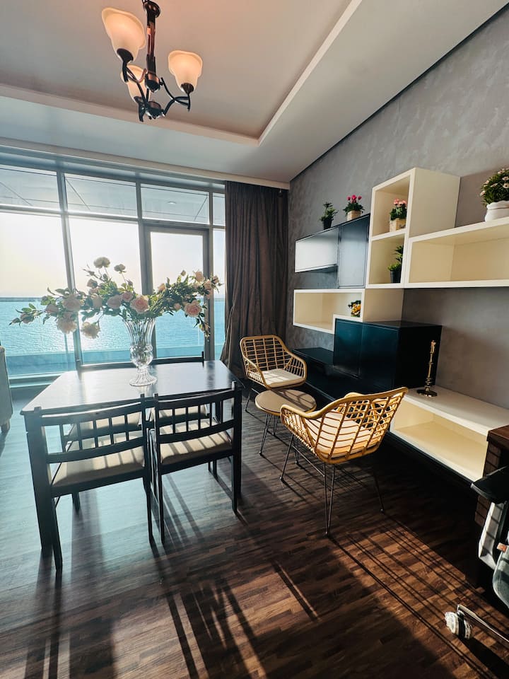 “Oceanfront Luxury Escape – Pool, Jacuzzi & View - Ajman