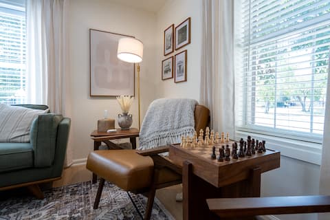 Top Airbnb: Thoughtfully restored. Effortlessly comfortable. in Georgetown