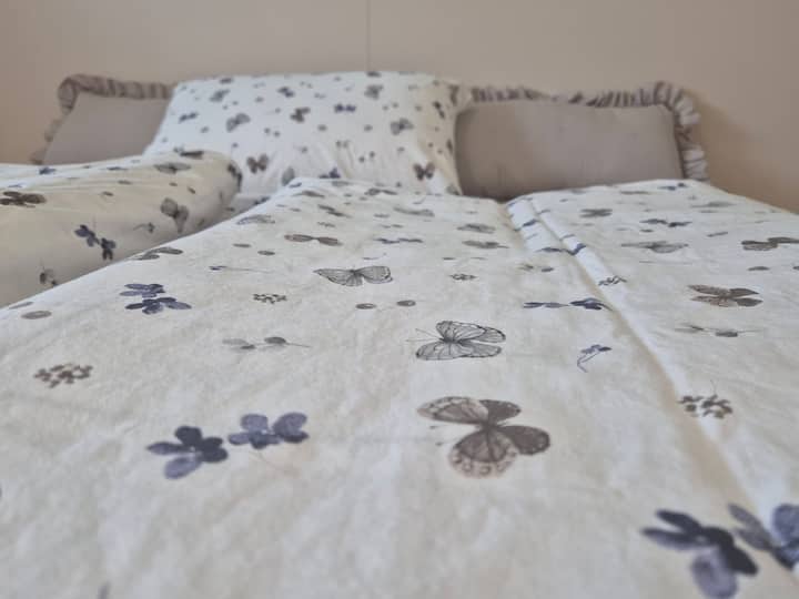 Bračni krevet (king size).