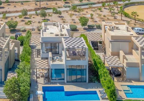 Dream 4BR Tawila Villa Private Heated Pool &Lagoon
