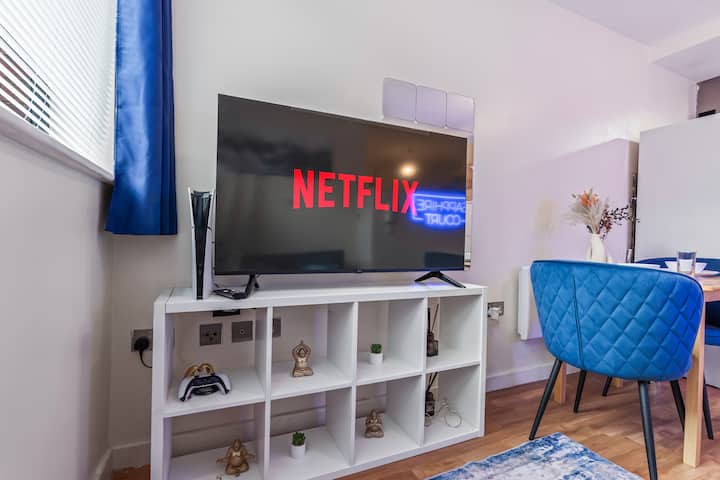 Wifi|netflix|gym|ps5|birmingham City Centre - Birmingham