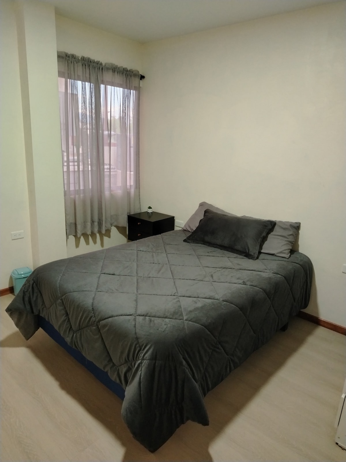 غرفة النوم 1