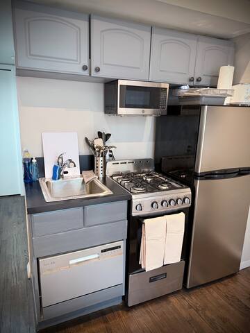 Lovely duplex heart of Soho with charming alcove gallery image 5