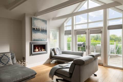 Firefly Lodge - Cotswolds Lakes, Hot Tub, Kayaks