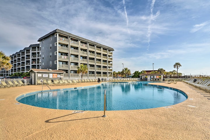 Steps To Ocean: Myrtle Beach Resort W/ Balcony - Surfside Beach, SC