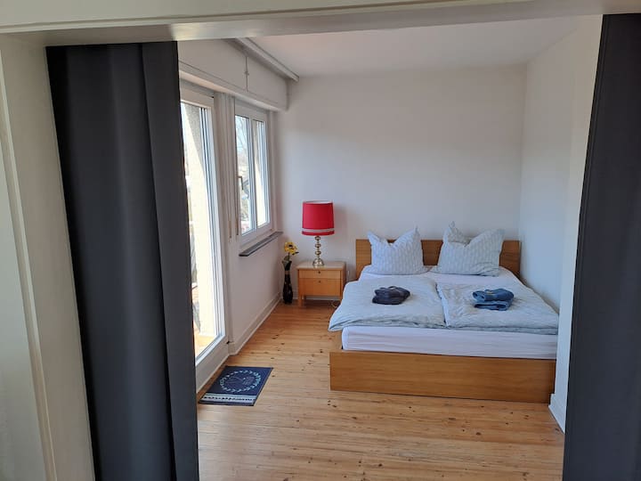 Helle U. Offene 70 Qm Wohnung (Balkon, Stellplatz) - Koblenz