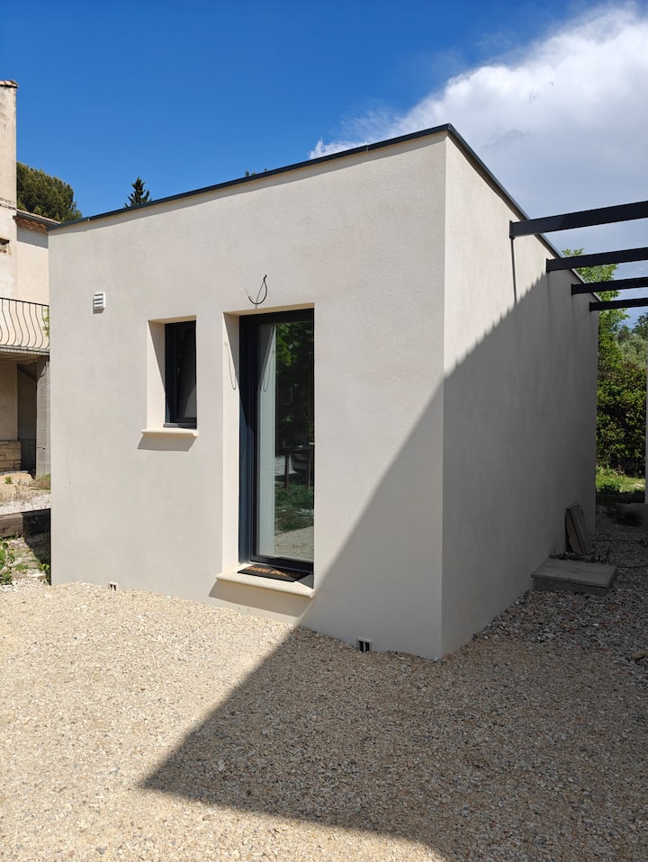 Joli Studio à Côté D'avignon - Avignon