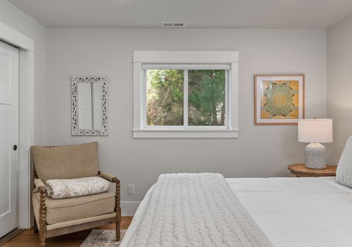 Guesthouse On Liberty Bay In Poulsbo - Poulsbo, WA