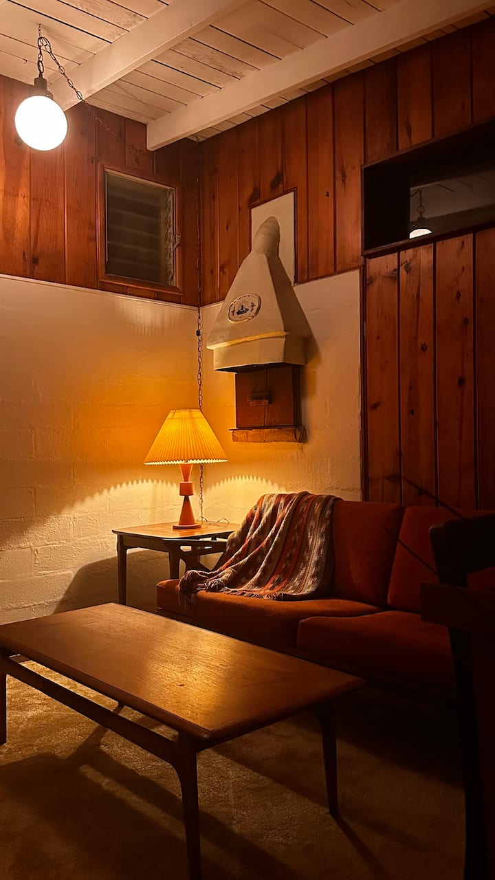 Laurel Canyon Mid Century Hunting Cabin Suite - West Hollywood, CA