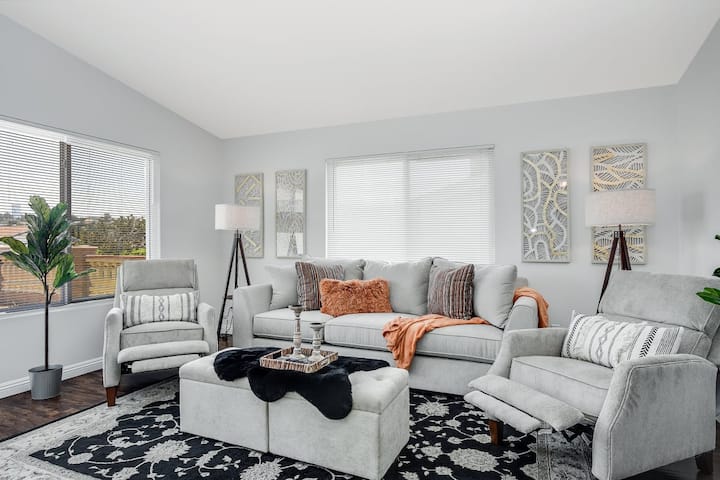 4 Bedroom Encanto Family Home - San Diego, CA