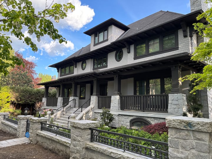 Brand New Luxury Mansion | 8br/9ba 7000 Sqft - Vancouver