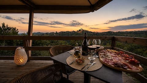 Top Airbnb: Glamping "Oak" tent with Jacuzzi in Pisa