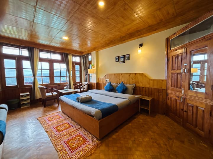 King Room With Valley View At Manali - Manali