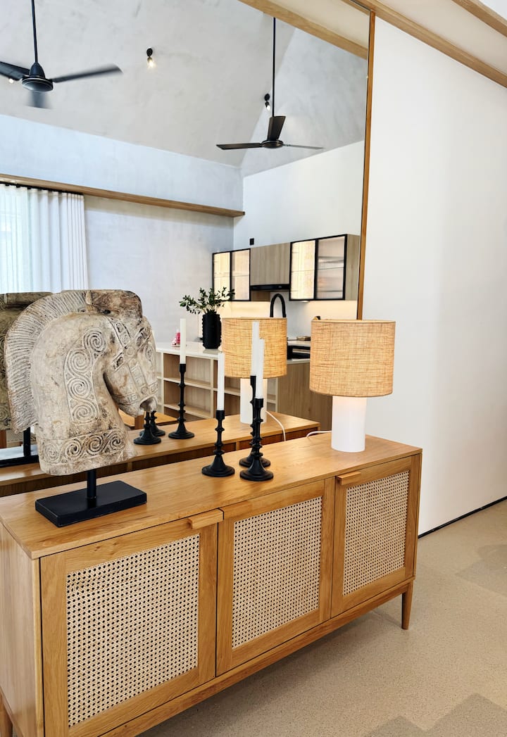 Living room image 5