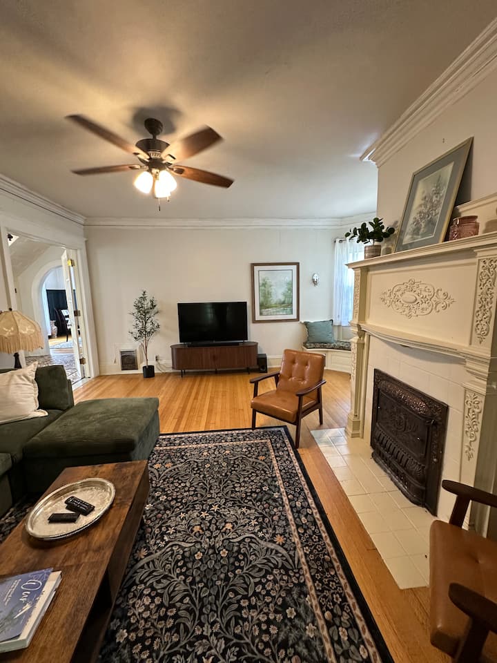 The Grand Rapidian 
Historic Charm Modern Comforts - Cedar Rapids, IA