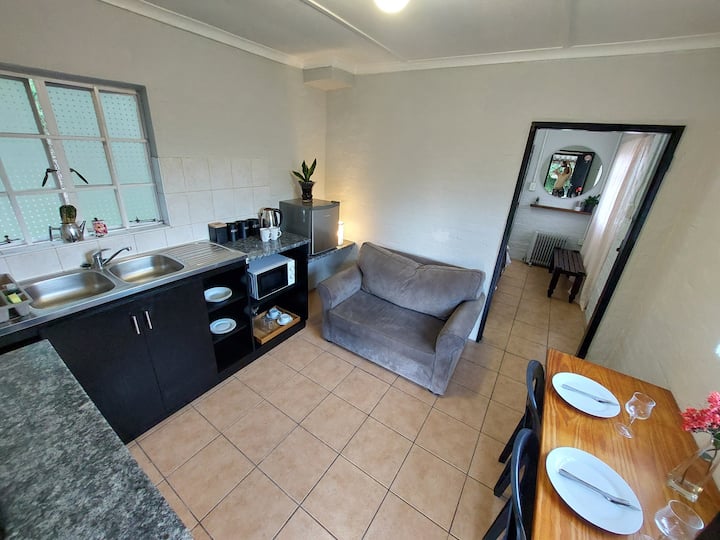 Cosy & Comfortable Hill Top Cottage - Pietermaritzburg