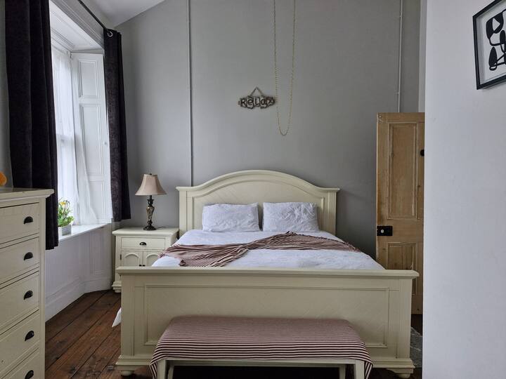 საძინებელი 1