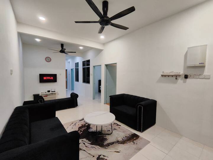 Near Bandar Temerloh 4br 3a/c Wi-fi300mbps Netflix - Temerloh
