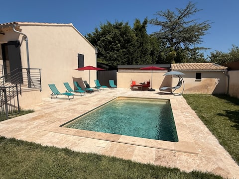 Villa in Provence with pool and jacuzzi