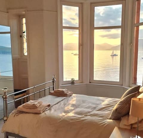 Gourock Seaview Holiday Let, Spacious & panoramic