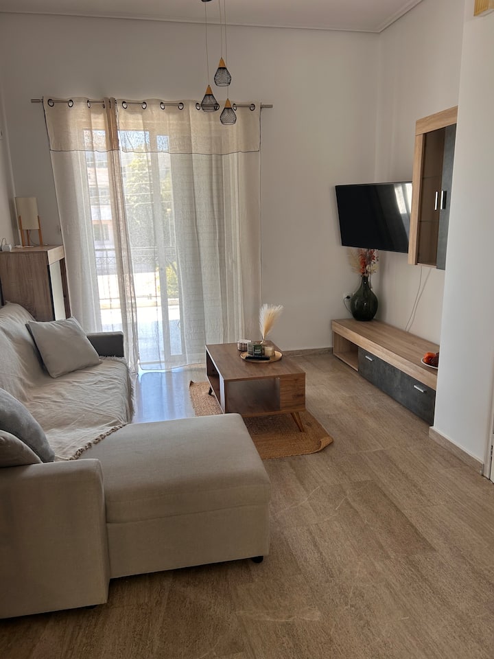 Light-filled Apartment With Natural Style - Kalamáta